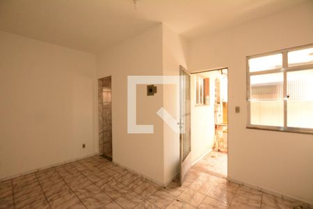 Sala de casa para alugar com 2 quartos, 45m² em Vaz Lobo, Rio de Janeiro