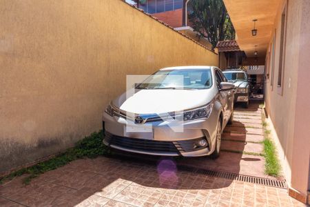 Casa para alugar com 522m², 5 quartos e 6 vagas Casa para alugar com 522m², 5 quartos e 6 vagasGaragem