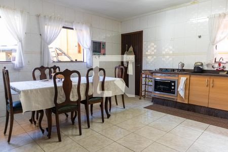 Casa para alugar com 522m², 5 quartos e 6 vagas Casa para alugar com 522m², 5 quartos e 6 vagasCozinha