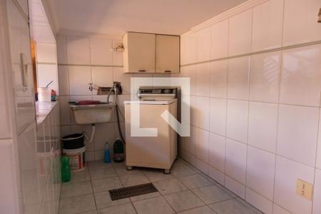 Casa para alugar com 522m², 5 quartos e 6 vagas Casa para alugar com 522m², 5 quartos e 6 vagasÁrea de serviço