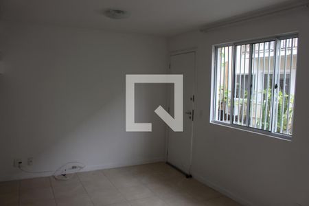 Sala de casa de condomínio à venda com 3 quartos, 100m² em Vargem Grande, Rio de Janeiro