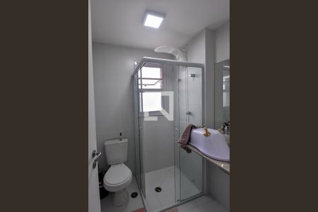 Banheiro de kitnet/studio para alugar com 1 quarto, 26m² em Vila Prudente, São Paulo