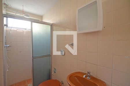 Banheiro de apartamento para alugar com 1 quarto, 49m² em Cristal, Porto Alegre