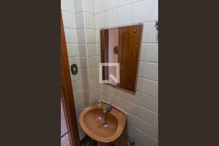 Apartamento à venda com 128m², 3 quartos e 1 vaga Apartamento à venda com 128m², 3 quartos e 1 vagaLavabo