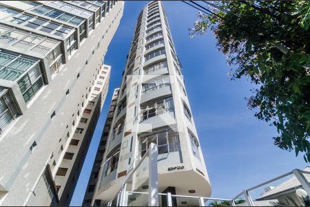 Apartamento à venda com 128m², 3 quartos e 1 vaga Apartamento à venda com 128m², 3 quartos e 1 vagaFachada
