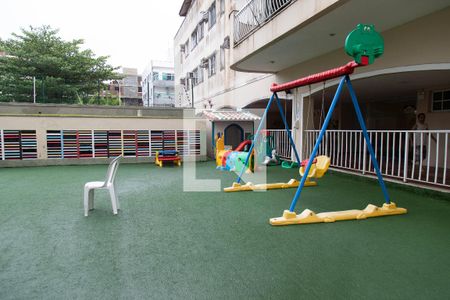 Apartamento à venda com 87m², 2 quartos e 2 vagas Apartamento à venda com 87m², 2 quartos e 2 vagasÁrea comum - playground