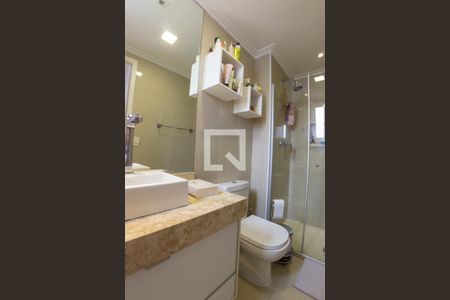 Apartamento à venda com 82m², 2 quartos e 2 vagasBanheiro da Suíte