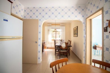 Casa para alugar com 180m², 3 quartos e 2 vagas Casa para alugar com 180m², 3 quartos e 2 vagasCozinha