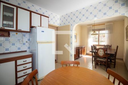 Casa para alugar com 180m², 3 quartos e 2 vagas Casa para alugar com 180m², 3 quartos e 2 vagasCozinha