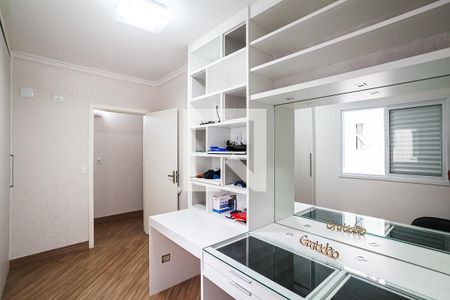 Apartamento à venda com 110m², 3 quartos e 3 vagasQuarto 2