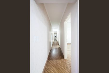 Corredor de apartamento à venda com 3 quartos, 110m² em Jardim das Maravilhas, Santo André