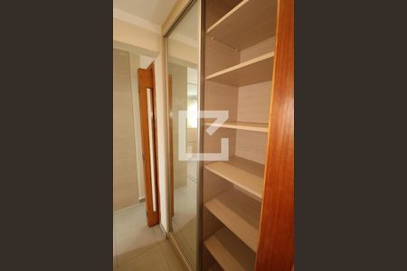 Apartamento para alugar com 70m², 3 quartos e 2 vagasCloset