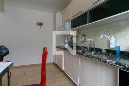 Casa à venda com 160m², 3 quartos e 4 vagas Casa à venda com 160m², 3 quartos e 4 vagasCozinha