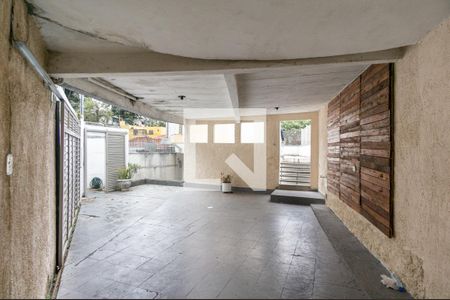 Casa à venda com 160m², 3 quartos e 4 vagas Casa à venda com 160m², 3 quartos e 4 vagasGaragem