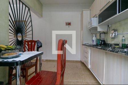 Casa à venda com 160m², 3 quartos e 4 vagas Casa à venda com 160m², 3 quartos e 4 vagasCozinha