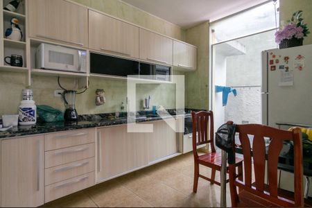 Casa à venda com 160m², 3 quartos e 4 vagas Casa à venda com 160m², 3 quartos e 4 vagasCozinha