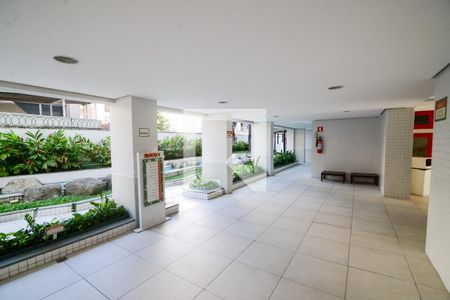 Apartamento para alugar com 141m², 3 quartos e 2 vagas Apartamento para alugar com 141m², 3 quartos e 2 vagasÁrea externa
