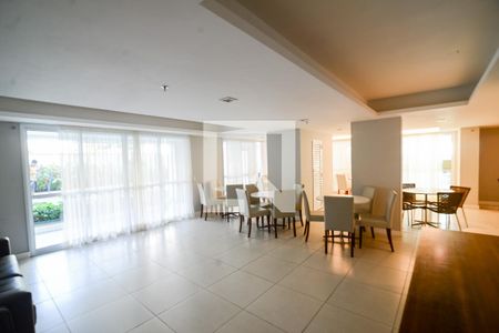 Apartamento para alugar com 141m², 3 quartos e 2 vagas Apartamento para alugar com 141m², 3 quartos e 2 vagasÁrea comum - Salão de festas