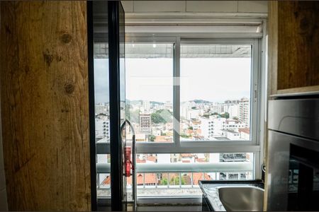 Apartamento para alugar com 141m², 3 quartos e 2 vagas Apartamento para alugar com 141m², 3 quartos e 2 vagasCozinha e Área de Serviço