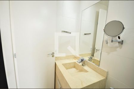 Apartamento para alugar com 141m², 3 quartos e 2 vagas Apartamento para alugar com 141m², 3 quartos e 2 vagasBanheiro da Suíte 1
