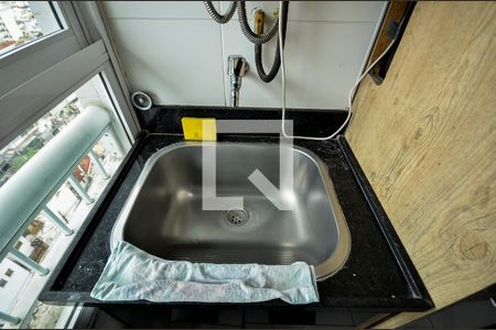 Apartamento para alugar com 141m², 3 quartos e 2 vagas Apartamento para alugar com 141m², 3 quartos e 2 vagasCozinha e Área de Serviço