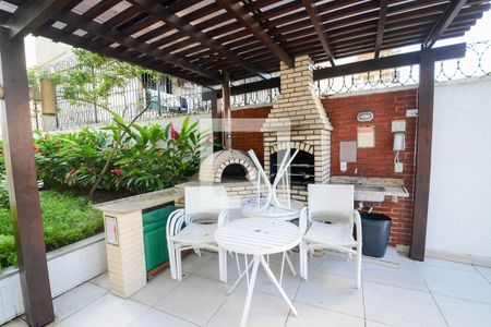 Apartamento para alugar com 141m², 3 quartos e 2 vagas Apartamento para alugar com 141m², 3 quartos e 2 vagasÁrea comum - Churrasqueira