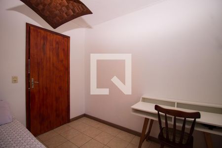 Quarto de casa de condomínio para alugar com 1 quarto, 40m² em Guarujá, Porto Alegre
