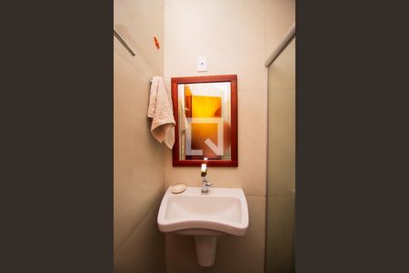 Casa de condomínio para alugar com 40m², 1 quarto e 1 vaga Casa de condomínio para alugar com 40m², 1 quarto e 1 vagaBanheiro