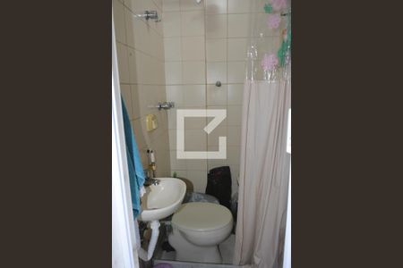 Apartamento à venda com 71m², 2 quartos e 2 vagasBanheiro de Serviço