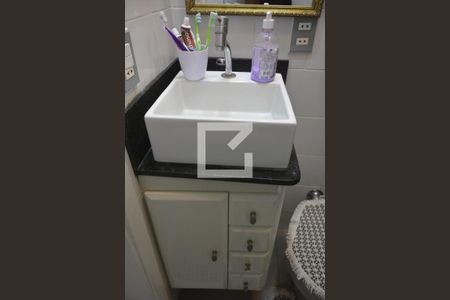 Apartamento à venda com 71m², 2 quartos e 2 vagasBanheiro Corredor