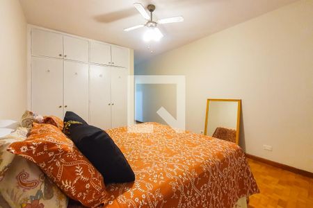 Casa à venda com 210m², 4 quartos e 2 vagas Casa à venda com 210m², 4 quartos e 2 vagasSuíte