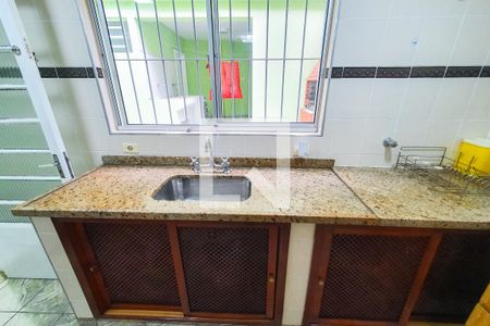 Casa à venda com 210m², 4 quartos e 2 vagas Casa à venda com 210m², 4 quartos e 2 vagasCozinha