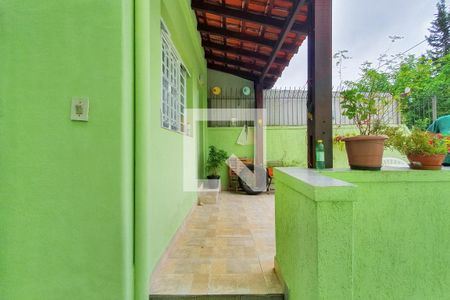 Casa à venda com 210m², 4 quartos e 2 vagas Casa à venda com 210m², 4 quartos e 2 vagasEntrada