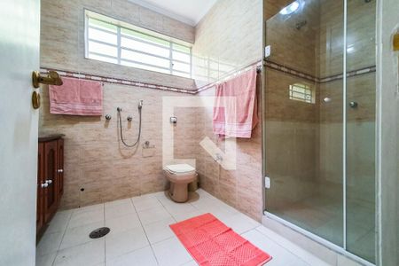 Casa à venda com 210m², 4 quartos e 2 vagas Casa à venda com 210m², 4 quartos e 2 vagasBanheiro da Suíte