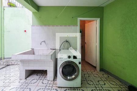 Casa à venda com 210m², 4 quartos e 2 vagas Casa à venda com 210m², 4 quartos e 2 vagasLavanderia