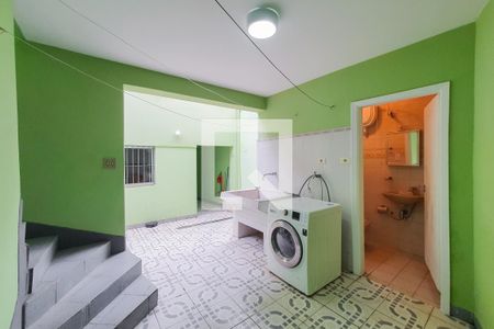 Casa à venda com 210m², 4 quartos e 2 vagas Casa à venda com 210m², 4 quartos e 2 vagasLavanderia