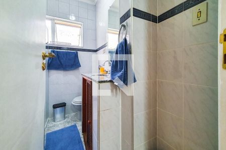 Casa à venda com 210m², 4 quartos e 2 vagas Casa à venda com 210m², 4 quartos e 2 vagasBanheiro