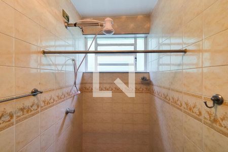 Casa à venda com 210m², 4 quartos e 2 vagas Casa à venda com 210m², 4 quartos e 2 vagasBanheiro de Serviço