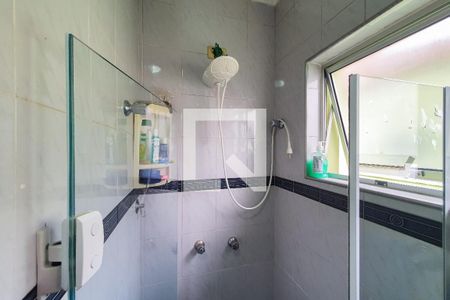 Casa à venda com 210m², 4 quartos e 2 vagas Casa à venda com 210m², 4 quartos e 2 vagasBanheiro