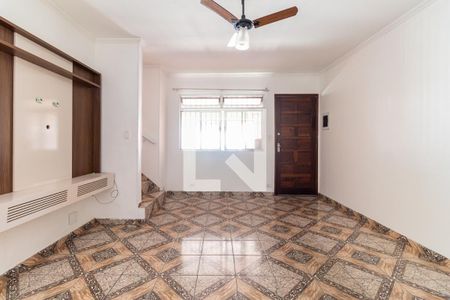 Sala de casa para alugar com 2 quartos, 160m² em Jardim Cristal, São Paulo