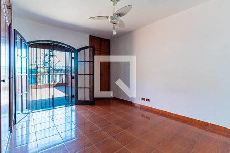 Quarto 2 de casa para alugar com 2 quartos, 160m² em Jardim Cristal, São Paulo