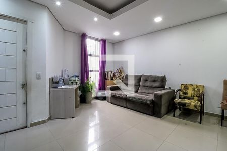 Casa à venda com 113m², 3 quartos e 2 vagasSala