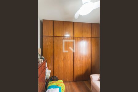 Apartamento à venda com 120m², 4 quartos e 2 vagasQuarto 2