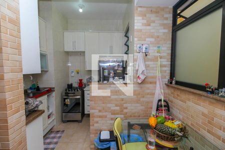 Apartamento à venda com 57m², 2 quartos e 1 vaga Apartamento à venda com 57m², 2 quartos e 1 vagaCozinha