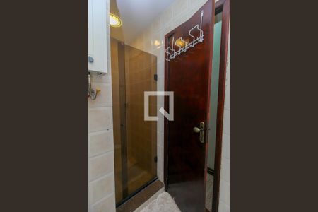 Apartamento à venda com 57m², 2 quartos e 1 vaga Apartamento à venda com 57m², 2 quartos e 1 vagaBanheiro Social