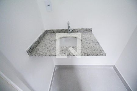 Banheiro de casa para alugar com 1 quarto, 35m² em Casa Verde Alta, São Paulo