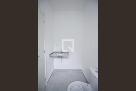 Banheiro de casa para alugar com 1 quarto, 35m² em Casa Verde Alta, São Paulo