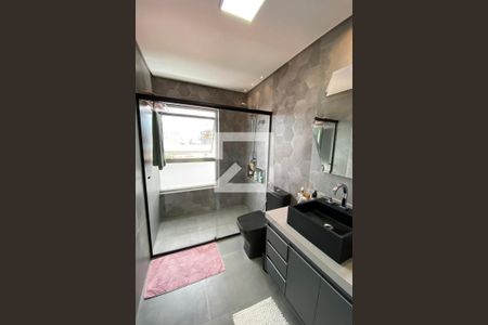 Apartamento à venda com 70m², 2 quartos e 1 vagaBanheiro da Suíte 1