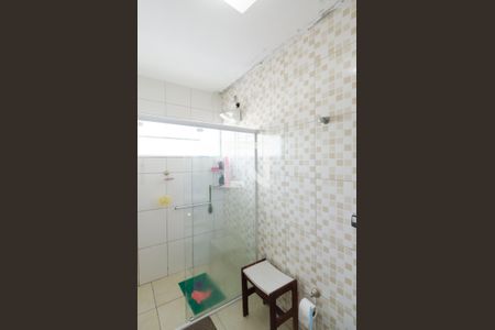 Casa à venda com 199m², 3 quartos e 2 vagasBanheiro da suíte