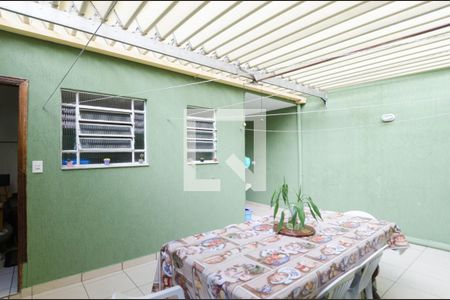 Casa à venda com 199m², 3 quartos e 2 vagasÁrea de serviço
